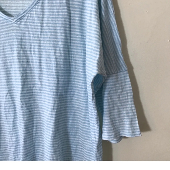 Chico’s size 1 Light Blue & white striped 3/4 sleeve V-neck Linen Shirt - Picture 6 of 10